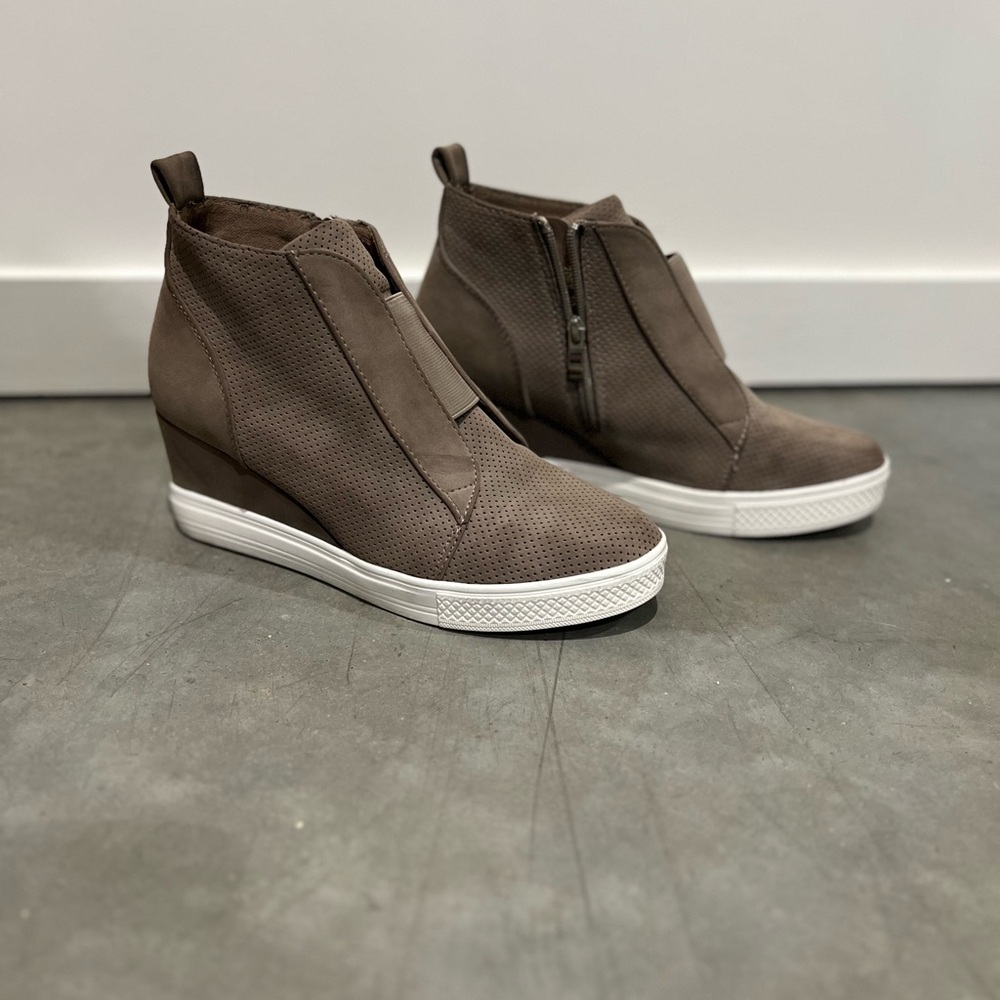 Women's Taupe Ankle Booties
